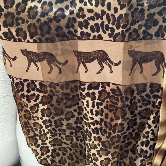 Four animal print themed silk scarbes - Picture 2 of 5